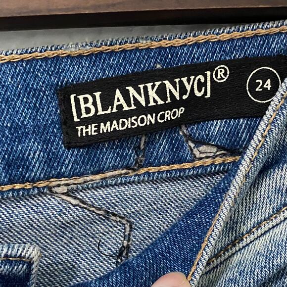 Blank NYC Jeans Womens Size 24 The Madison Crop with Stars Medium Wash - Picture 8 of 10
